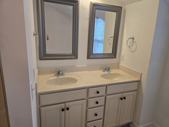 Building Photo - 4808 Landover Keep Pl