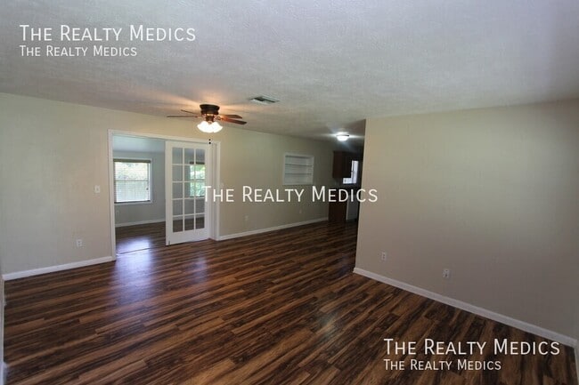 Building Photo - 1159 Fountainhead Dr
