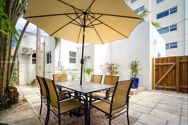 Building Photo - 310 Oregon St