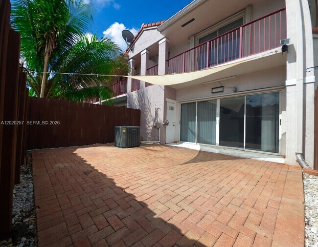 Building Photo - 10245 SW 154th Pl