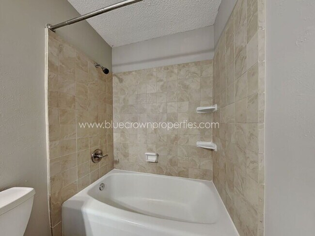 Building Photo - 4915 Chilton Dr