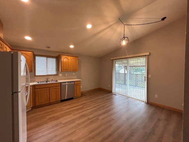 Building Photo - 7509 NE 67th St