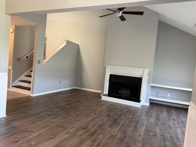 Building Photo - Beautiful 2 bedroom 2 bath unfurnished Townhome - Olde Point Golf Course - Hampstead