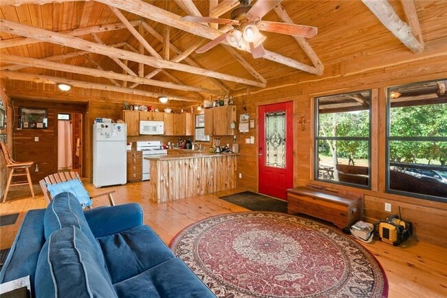 Building Photo - 1043 Lewis Ln