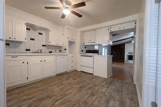 Building Photo - 1817 Breckenridge Dr