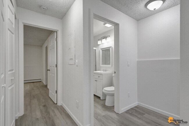 Building Photo - 4011 E Turnagain Blvd