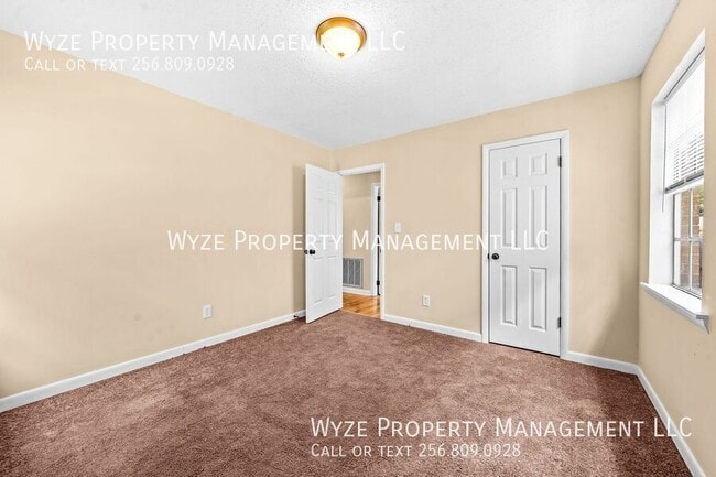 Building Photo - 2213 Cecille Dr SW