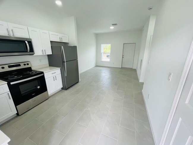 Building Photo - JUST BUILT! 2 Bed / 2 Bath Home in Southwest Lehigh Acres