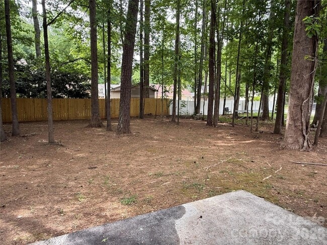 Building Photo - 6617 Cedar Cliff Dr