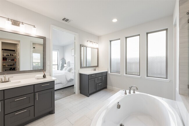 Building Photo - 24610 Beebalm Trl