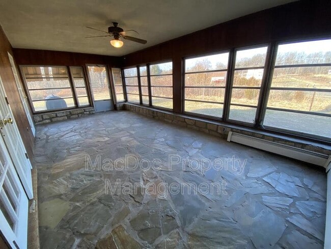 Building Photo - 885 Truslow Rd