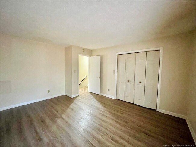 Building Photo - 5850 Aftonshire Dr