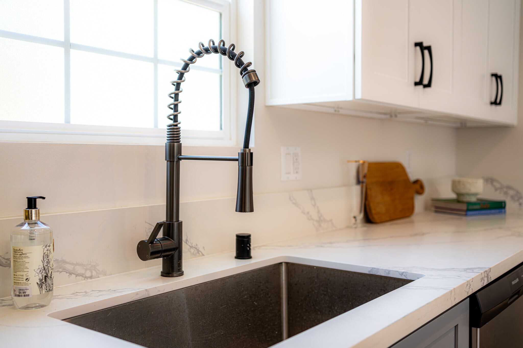 Building Photo - 9338 Langdon Ave