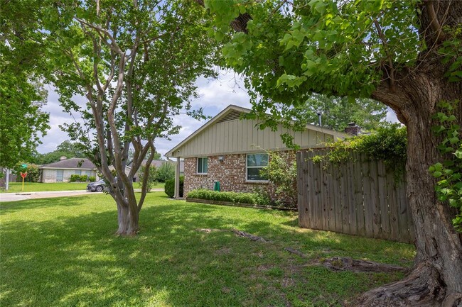 Building Photo - 11435 Triola Ln