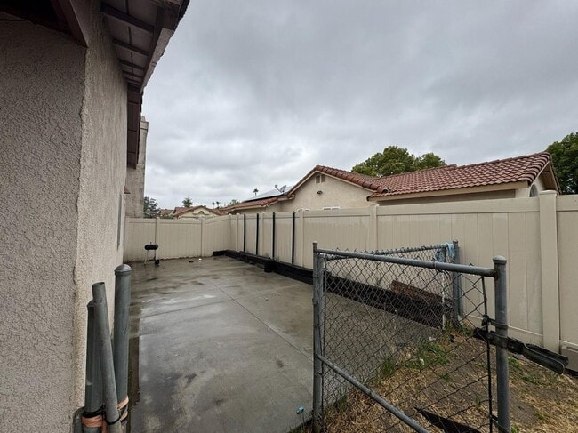 Building Photo - 4605 Acapulco St