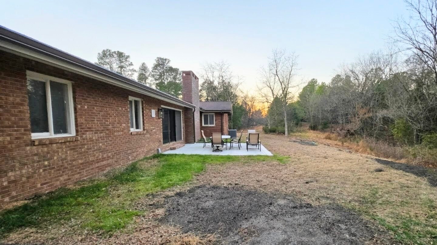 Building Photo - 3460 W Lexington Avenue Ext