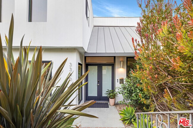 Building Photo - 3360 Ley Dr