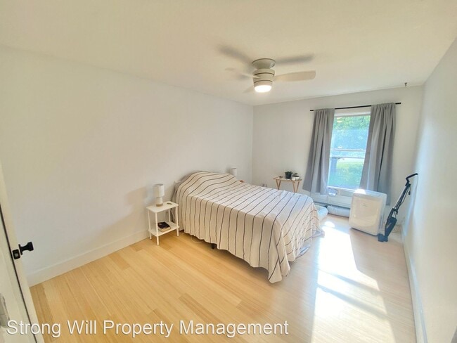 Building Photo - 2 br, 1.5 bath House - 335 Ledgewood Circl...