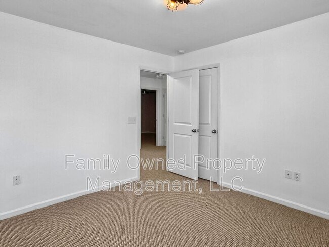 Building Photo - 1054 Whitlow Blvd