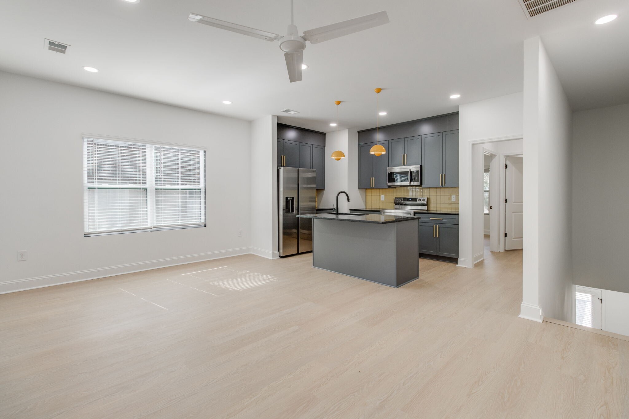 Building Photo - 133 Harden St