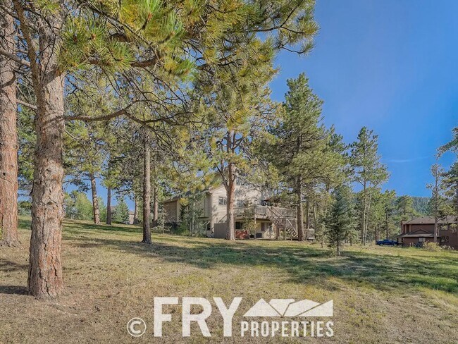 Building Photo - Luxury Rental in Beautiful Colorado Foothills