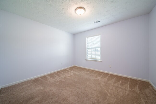 Building Photo - 5788 Sandy View Dr