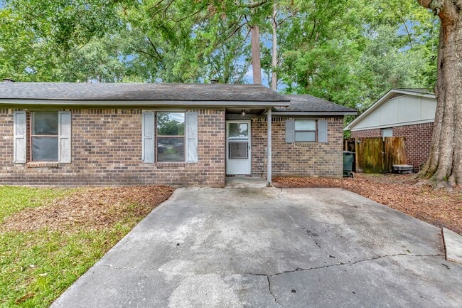 Building Photo - Charming 3BR/2B Duplex in Gadsden Acres – ...