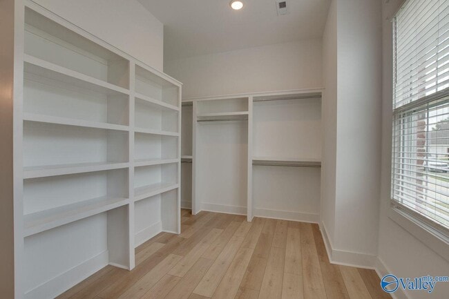 Building Photo - 6128 Pembrook Pond Pl SE