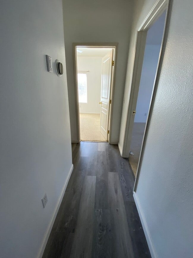 Building Photo - Cozy Home for rent in Visalia