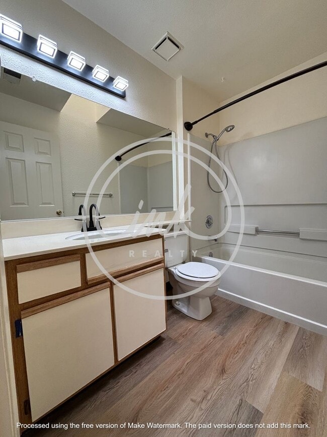 Building Photo - AL1294-1294 Alicia Cir Unit 1 &amp; 2