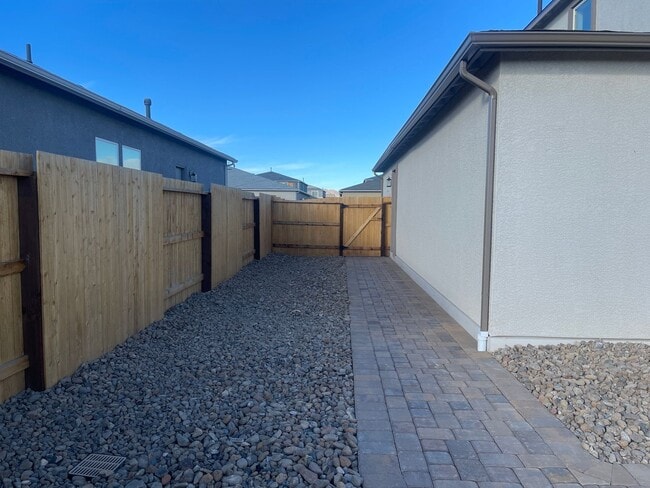 Building Photo - Toll Brothers 5 bedroom home in Stonebrook Spanish Springs