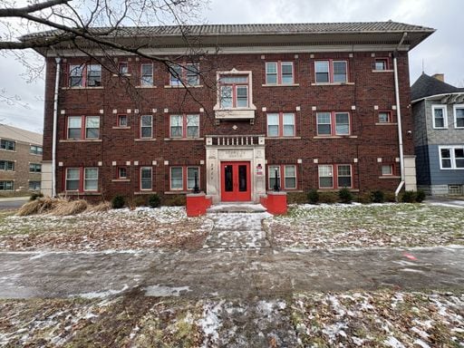 Building Photo - Archwood Manor