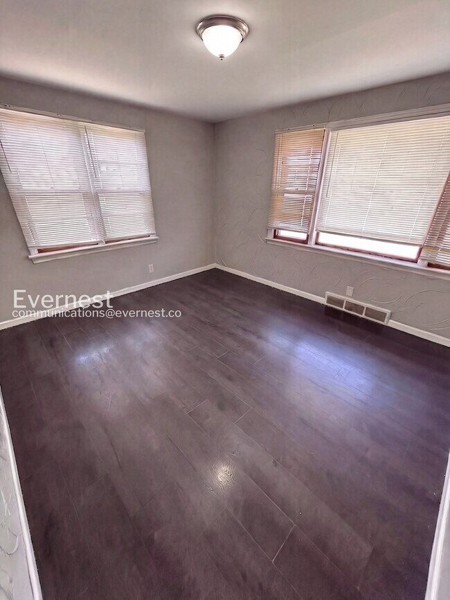 Building Photo - 9224 Kathlyn Dr