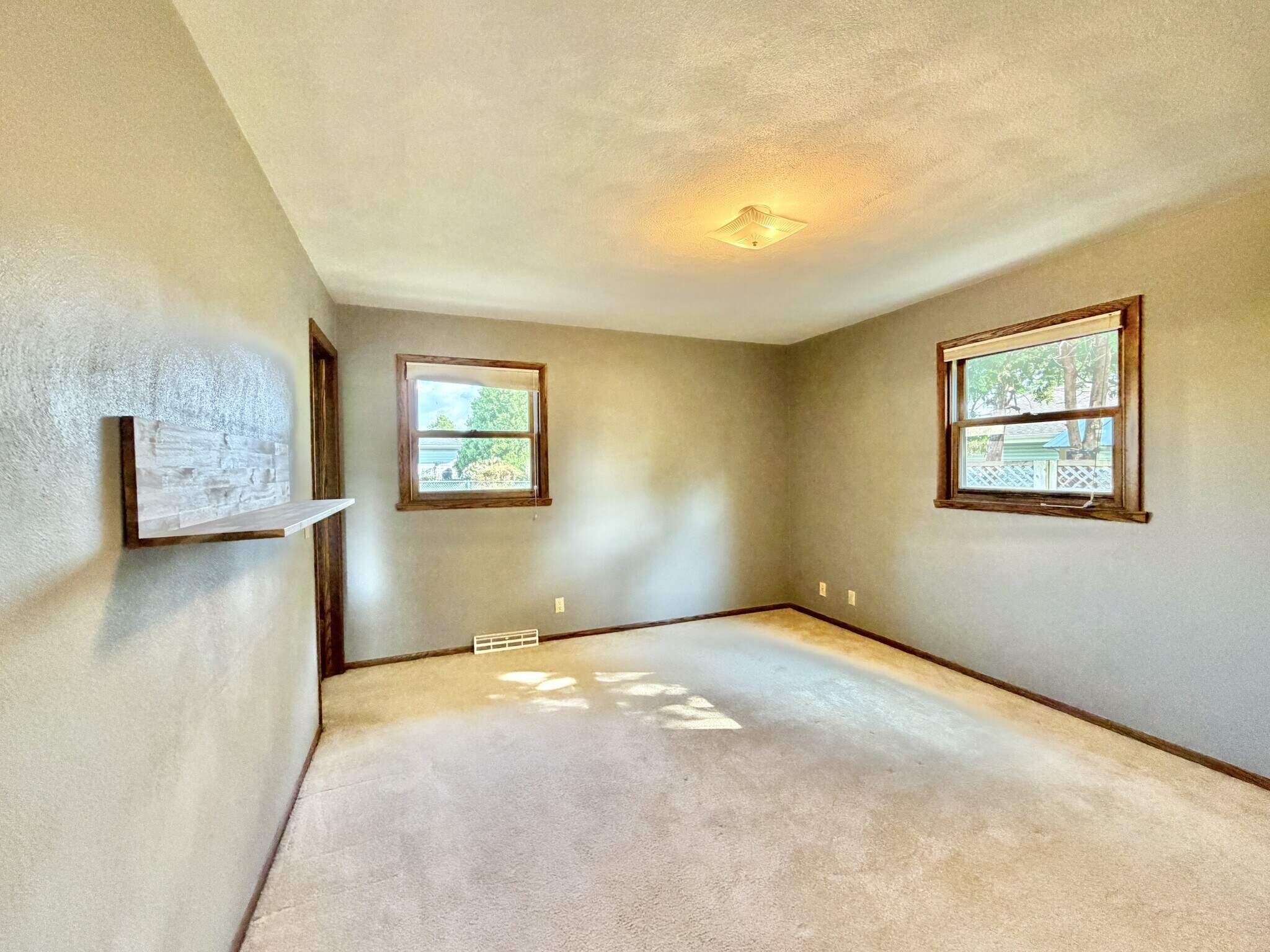 Building Photo - 4012 Oldwyck Dr