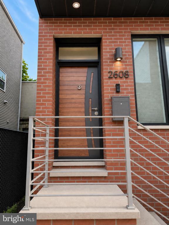 Building Photo - 2608 Manton St