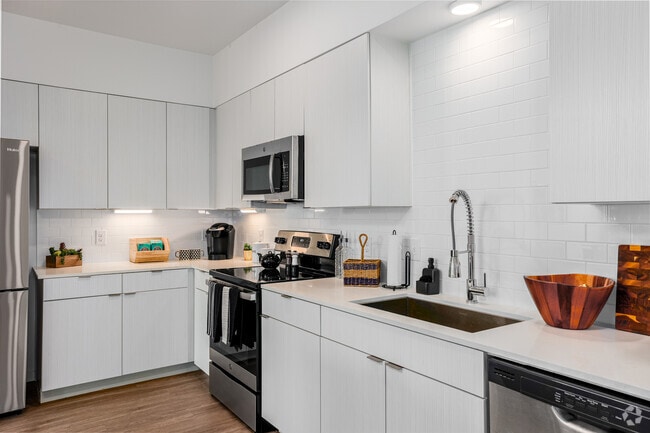 Classen Model - Kitchen - Bloom