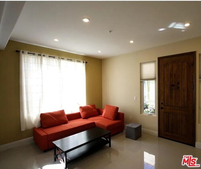 Building Photo - 1834 Euclid St