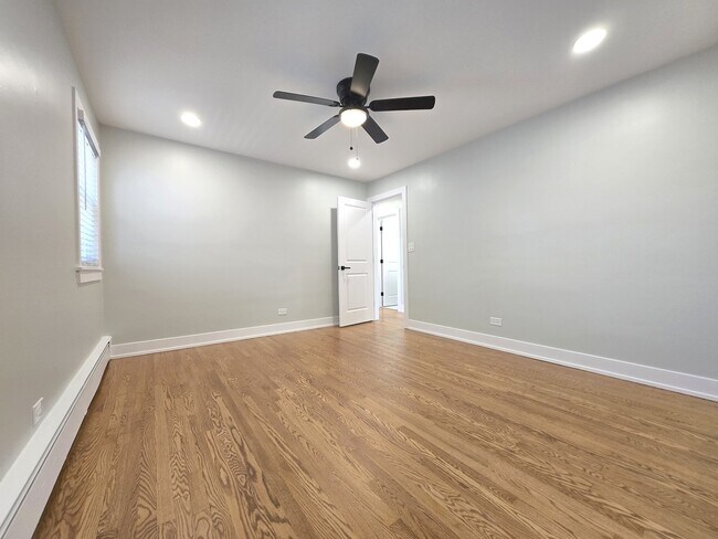 Building Photo - 315 W Prospect Ave