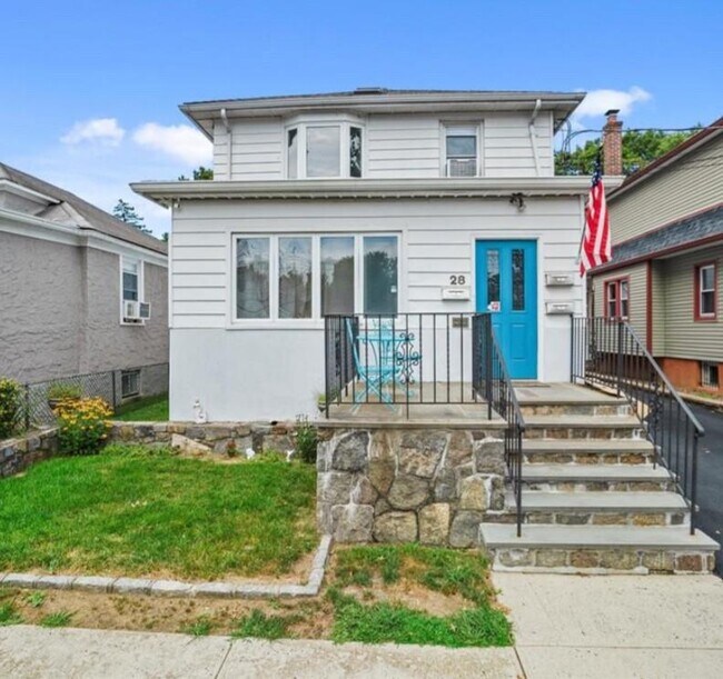 Primary Photo - 28 Acorn Terrace