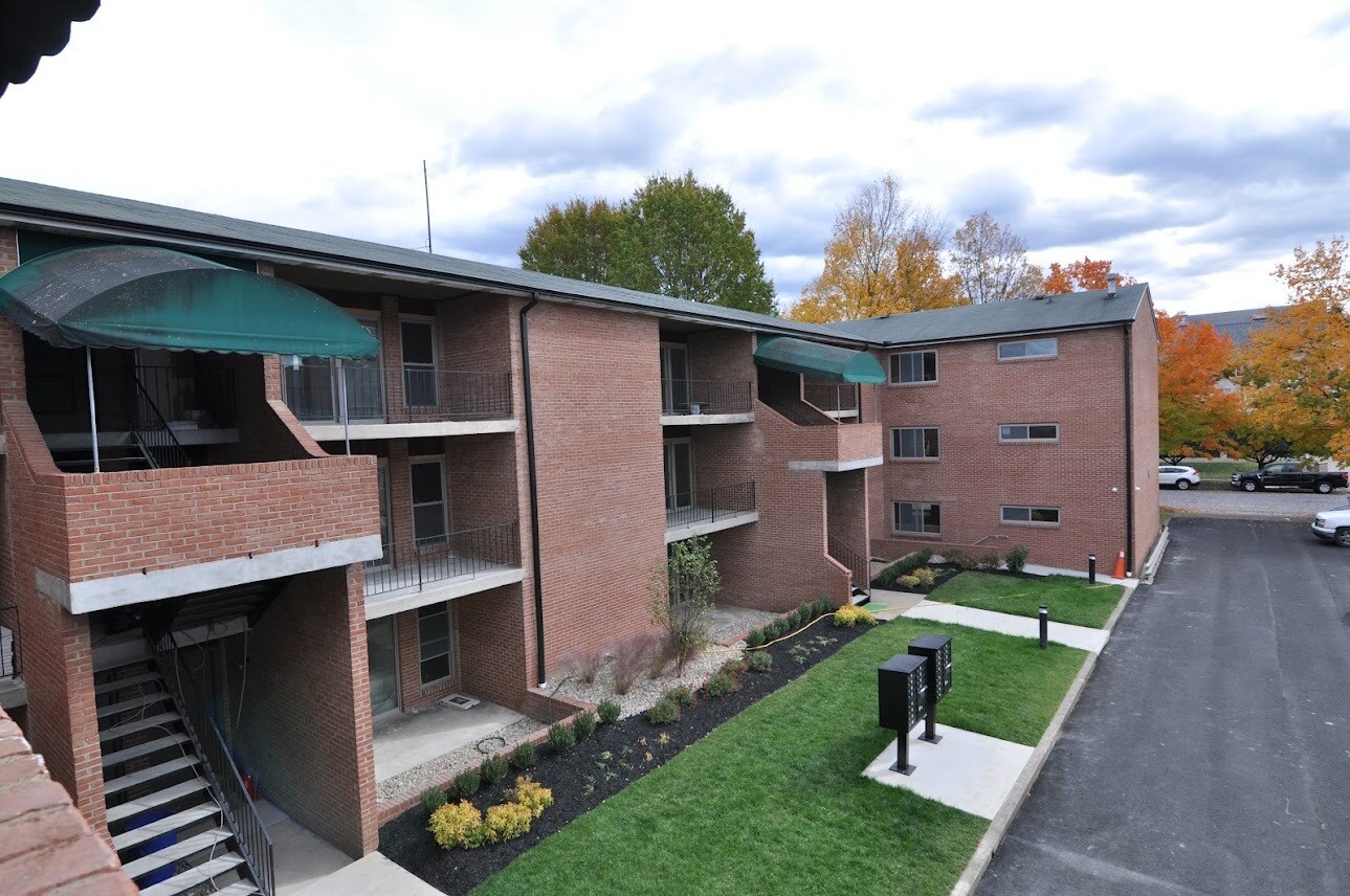 Building Photo - 918 10th Ave