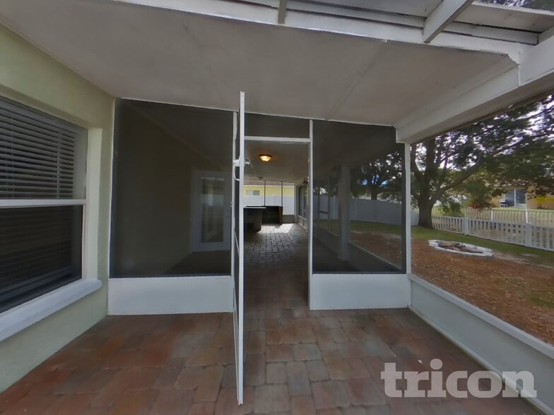 Building Photo - 2511 Brownwood Dr