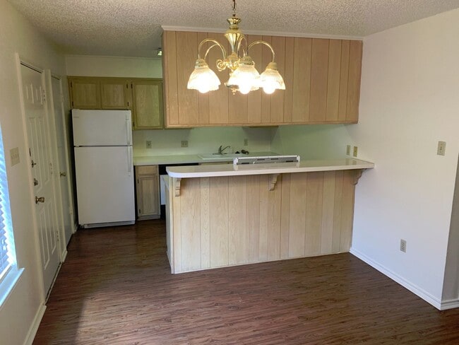 Building Photo - Duplex