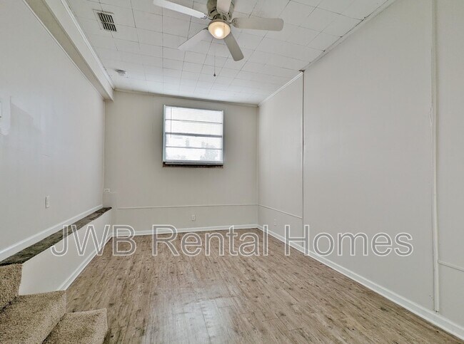 Building Photo - 2802 Justina Rd