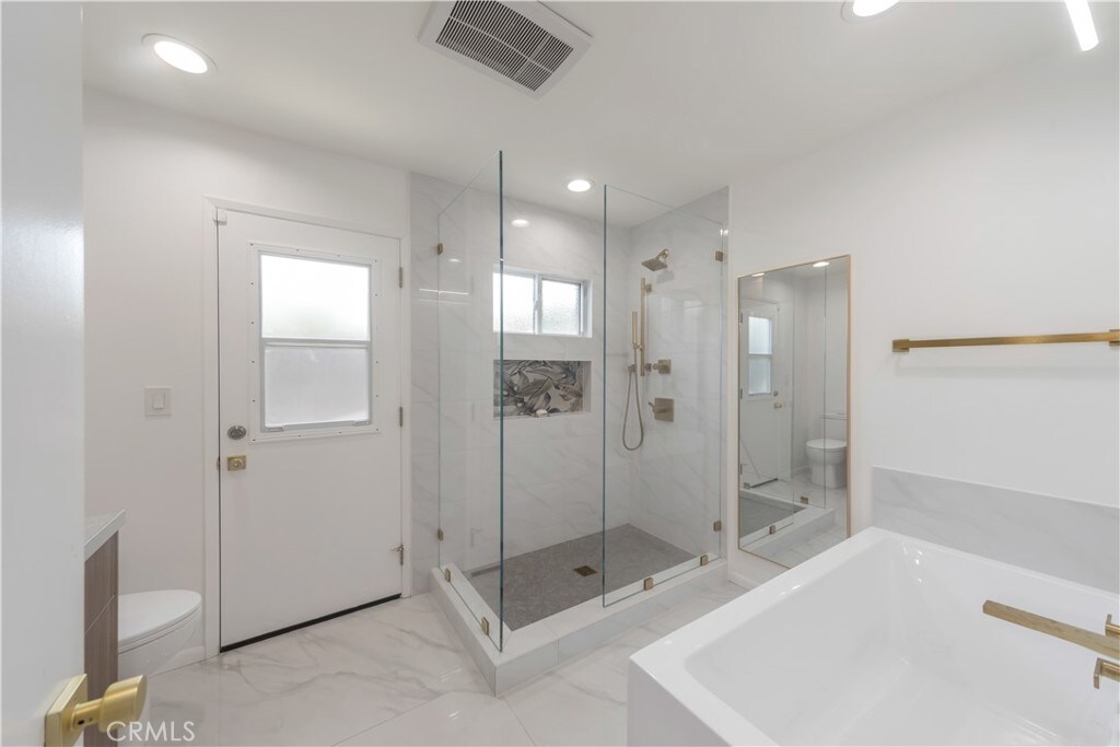 Building Photo - 7301 Darnoch Way