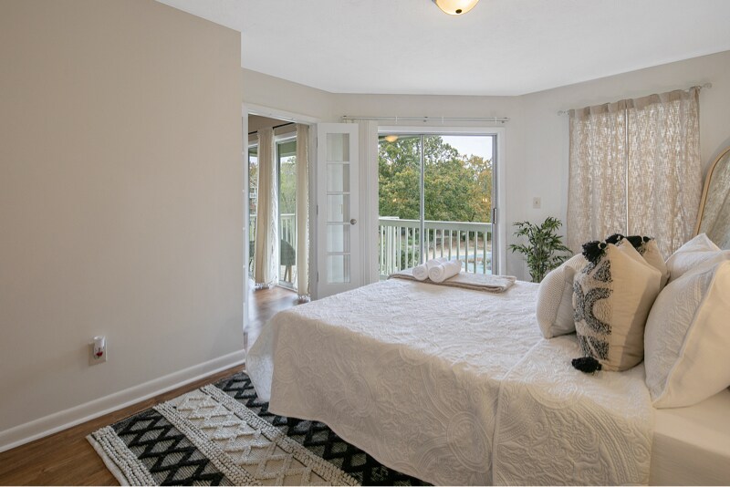 Building Photo - 1006 Brookhollow Dr