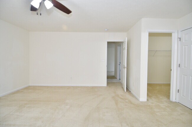 Building Photo - Spacious 5-bedroom, 3 full bath home in the Greenwood/Clark Pleasant area