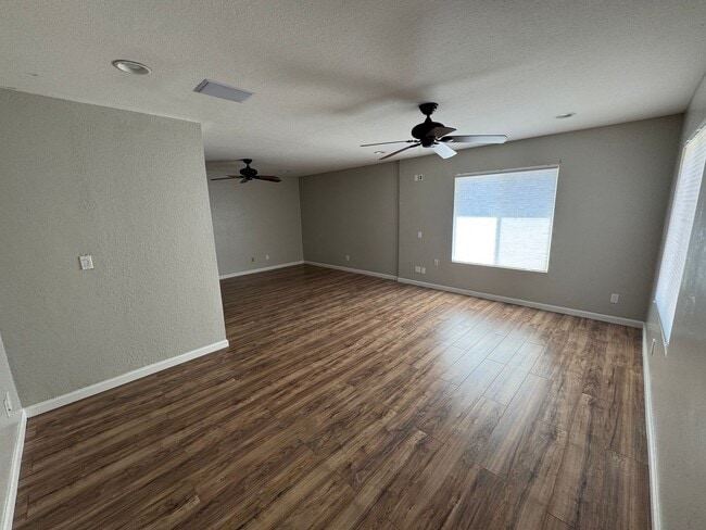 Building Photo - 2440 Melody Ln