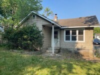 Building Photo - 4919 S Little Dr