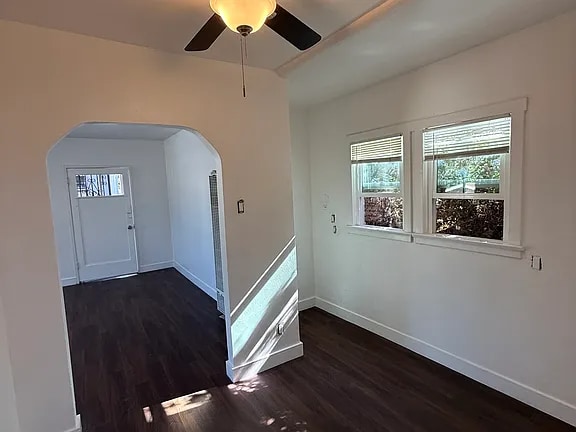 Building Photo - 439 S Evergreen Ave