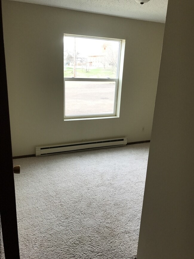 Building Photo - 308 Sunrise Dr